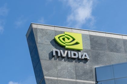 エヌビディアの巨額損失見通しで日経平均が急落
