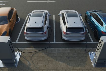 ホンハイが日本市場へEV供給強化、業界再編に一石